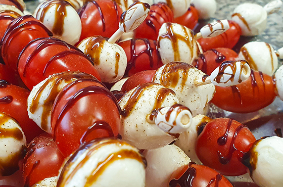 Die Julia, Julia Jakobs, Event, Küche, Eventküche, Restaurant, Clubhaus, Siepental, Essen, Essen-Bergerhausen, Startseite, Bild von Tomate-Mozzarella-Spießen