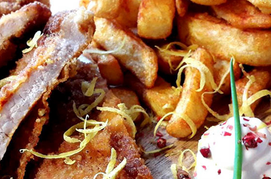 Die Julia, Julia Jakobs, Event, Küche, Eventküche, Restaurant, Clubhaus, Siepental, Essen, Essen-Bergerhausen, Impressionen, Bild von Gyros mit Pommes