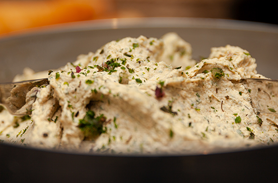 Die Julia, Julia Jakobs, Event, Küche, Eventküche, Restaurant, Clubhaus, Siepental, Essen, Essen-Bergerhausen, Impressionen, Bild von einer frisch zubereiteten Creme